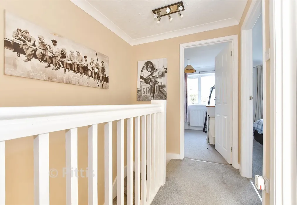 Internal Lifestyle Photograph - Pineview Drive, Newport, Isle of Wight - Wards of Kent