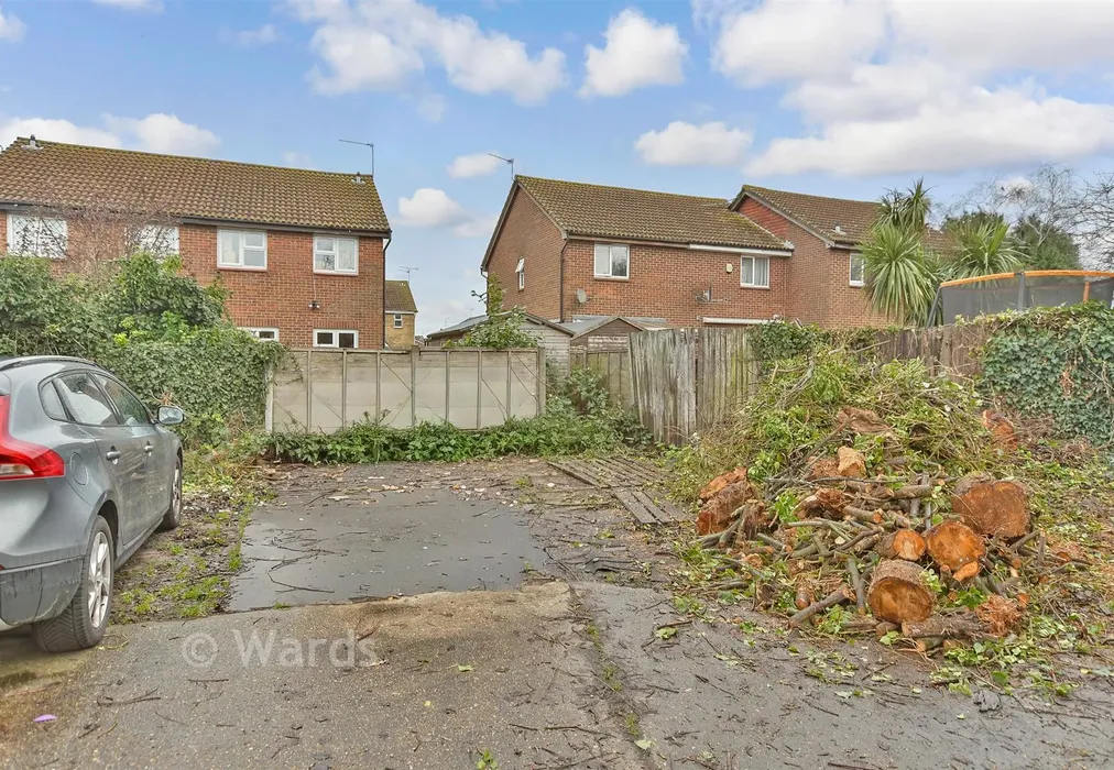 Driveway/Parking - Invicta Court, Milton Regis, Sittingbourne, Kent - Wards of Kent