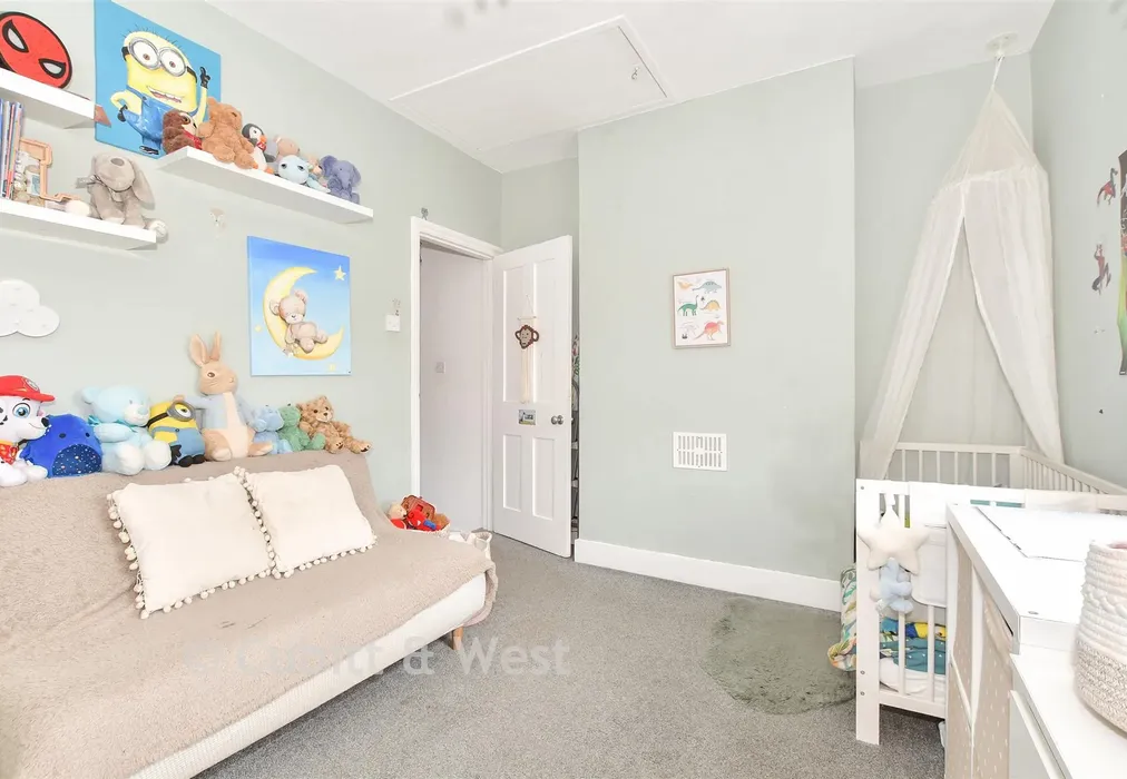 Bedroom 2 - Farningham Road, Caterham, Surrey - Wards of Kent