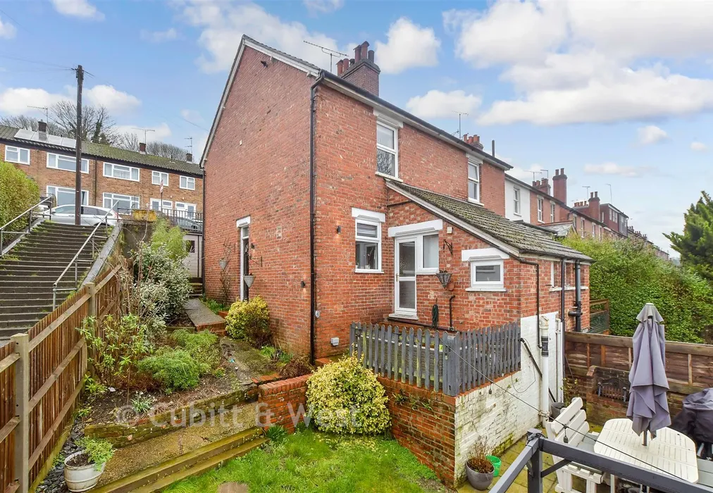 External (Web) - Farningham Road, Caterham, Surrey - Wards of Kent