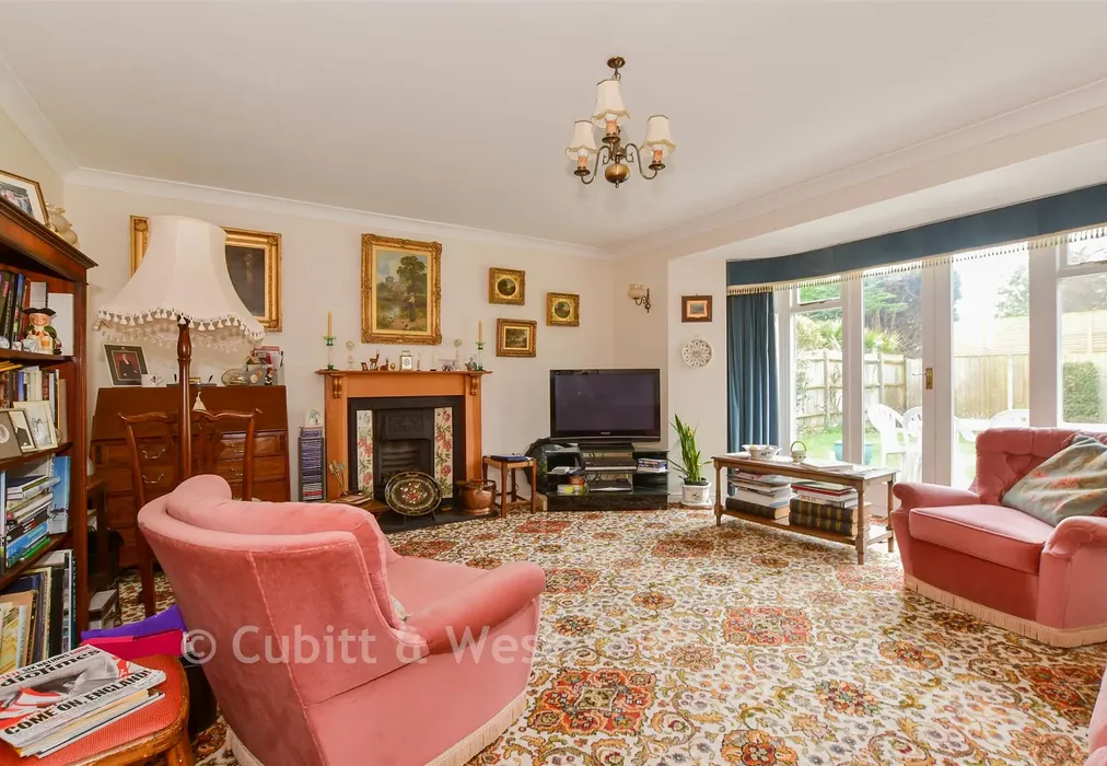 Lounge - Priors Acre, Boxgrove, Chichester, West Sussex - Wards of Kent