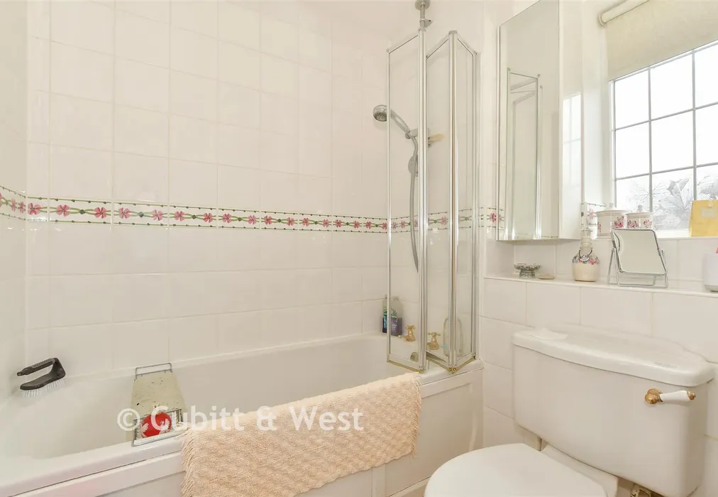 Bathroom - Priors Acre, Boxgrove, Chichester, West Sussex - Wards of Kent