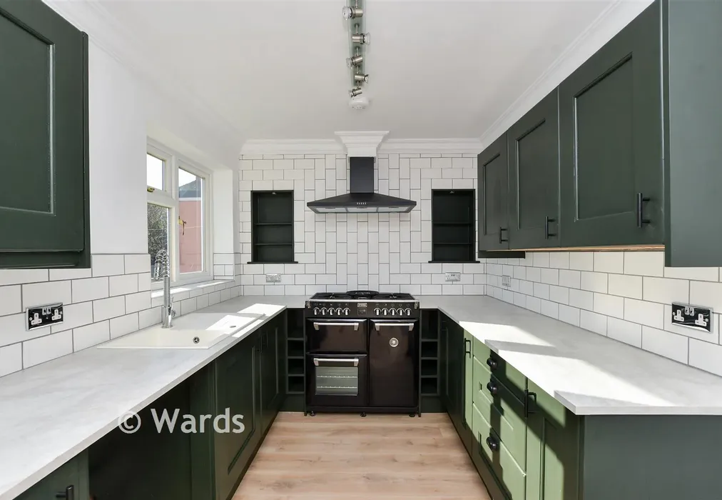 Kitchen - Livingstone Road, St. Peters, Broadstairs, Kent - Wards of Kent