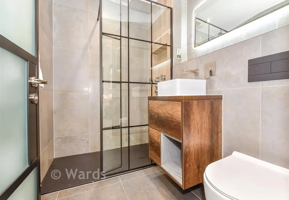 Shower Room - The Carriage House, Grosvenor Road, Tunbridge Wells, Kent - Wards of Kent