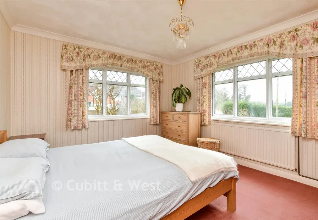 Bedroom 1 - Cowley Drive, Woodingdean, Brighton, East Sussex - Wards of Kent