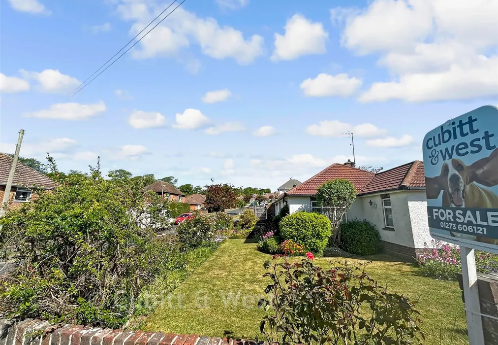 Front Garden - Cowley Drive, Woodingdean, Brighton, East Sussex - Wards of Kent