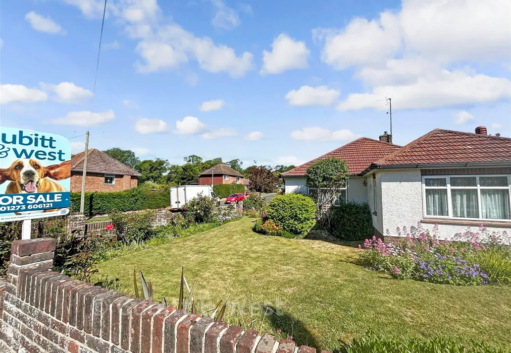 Front Garden - Cowley Drive, Woodingdean, Brighton, East Sussex - Wards of Kent