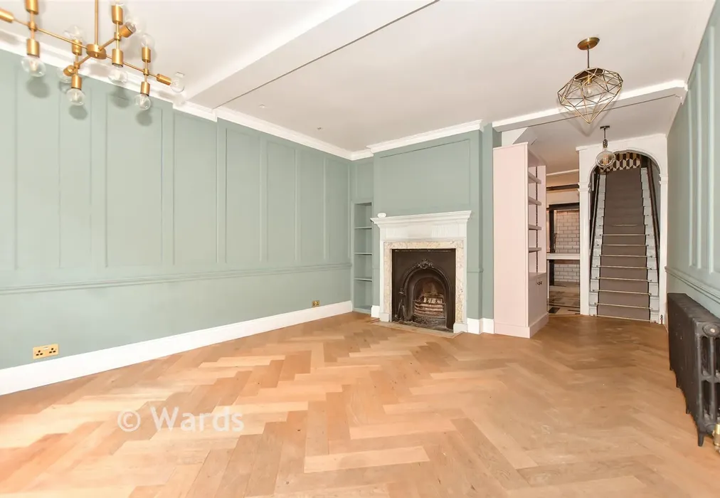 Lounge - St. Alphege Lane, Canterbury, Kent - Wards of Kent