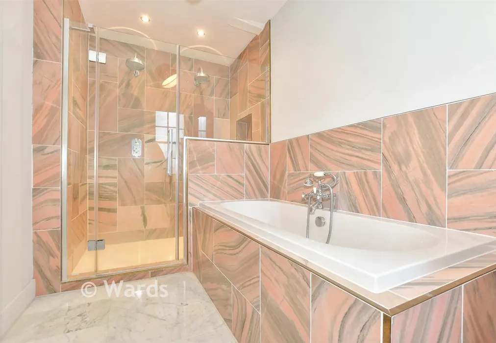Bathroom - St. Alphege Lane, Canterbury, Kent - Wards of Kent