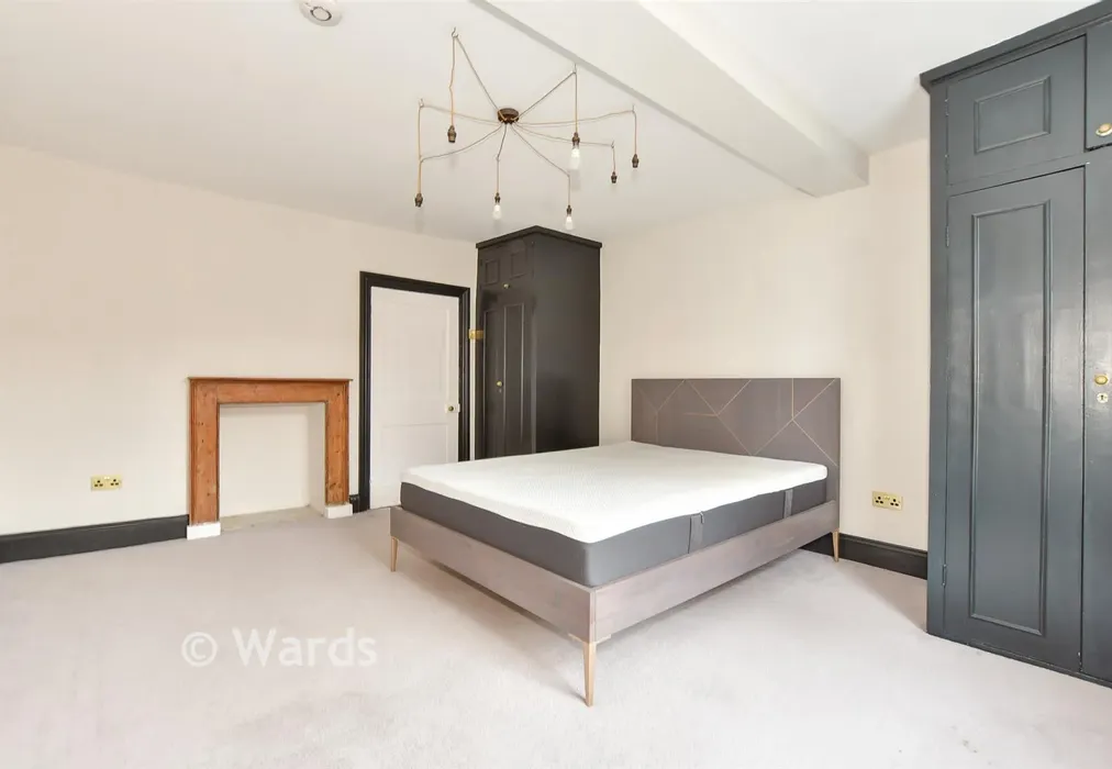 Bedroom 2 - St. Alphege Lane, Canterbury, Kent - Wards of Kent