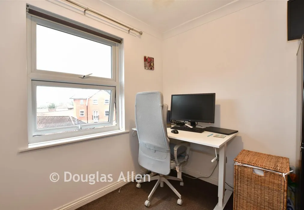 Internal Lifestyle Photograph - Tallow Gate, South Woodham Ferrers, Chelmsford, Essex - Wards of Kent