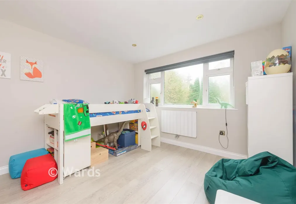 Bedroom 2 - Taylors Lane, Trottiscliffe, West Malling, Kent - Wards of Kent
