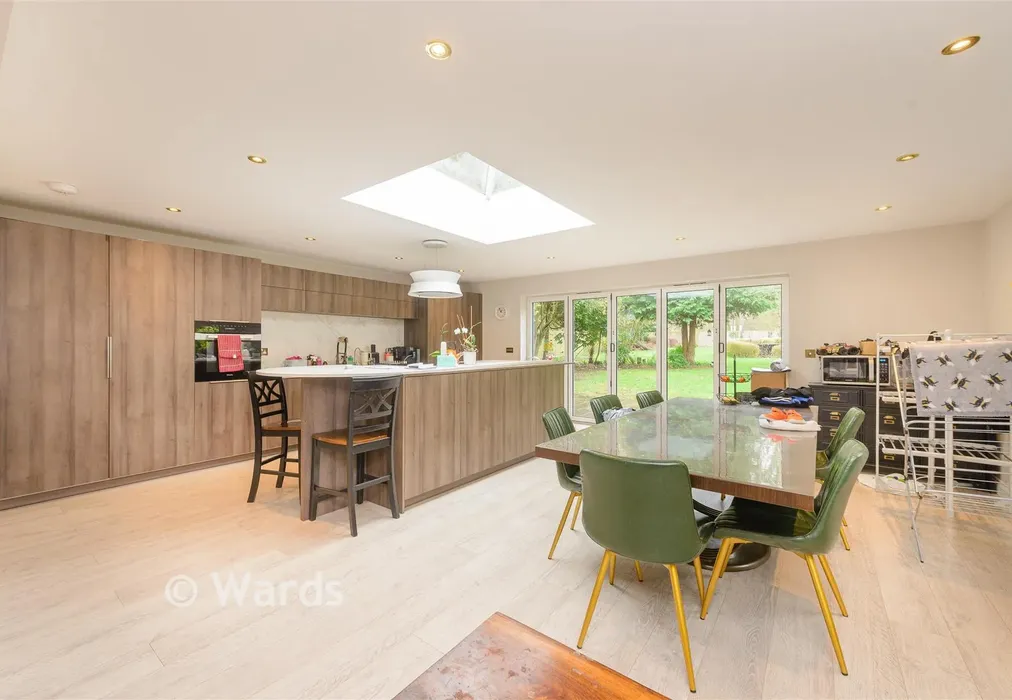 Kitchen/Diner - Taylors Lane, Trottiscliffe, West Malling, Kent - Wards of Kent