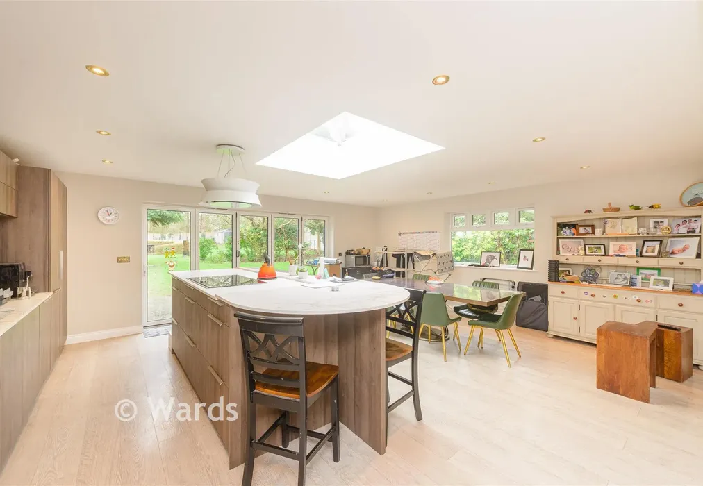 Kitchen/Diner - Taylors Lane, Trottiscliffe, West Malling, Kent - Wards of Kent