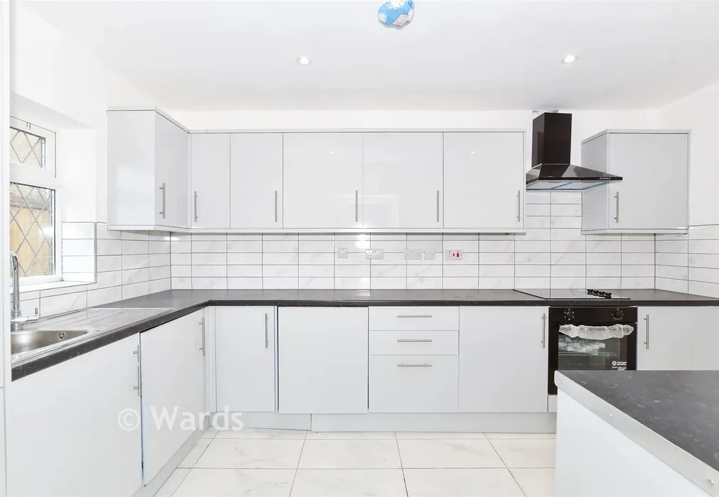 Kitchen/Breakfast Room - Plains Avenue, Maidstone, Kent - Wards of Kent
