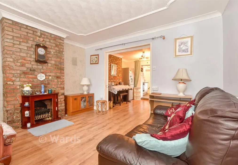 Lounge - Cudworth Road, South Willesborough, Ashford, Kent - Wards of Kent