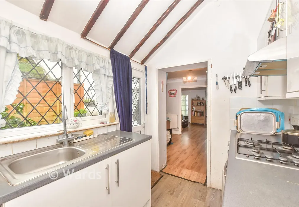 Kitchen - Cudworth Road, South Willesborough, Ashford, Kent - Wards of Kent