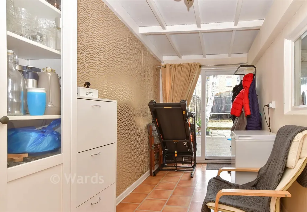 Lean-To - Arden Street, Gillingham, Kent - Wards of Kent