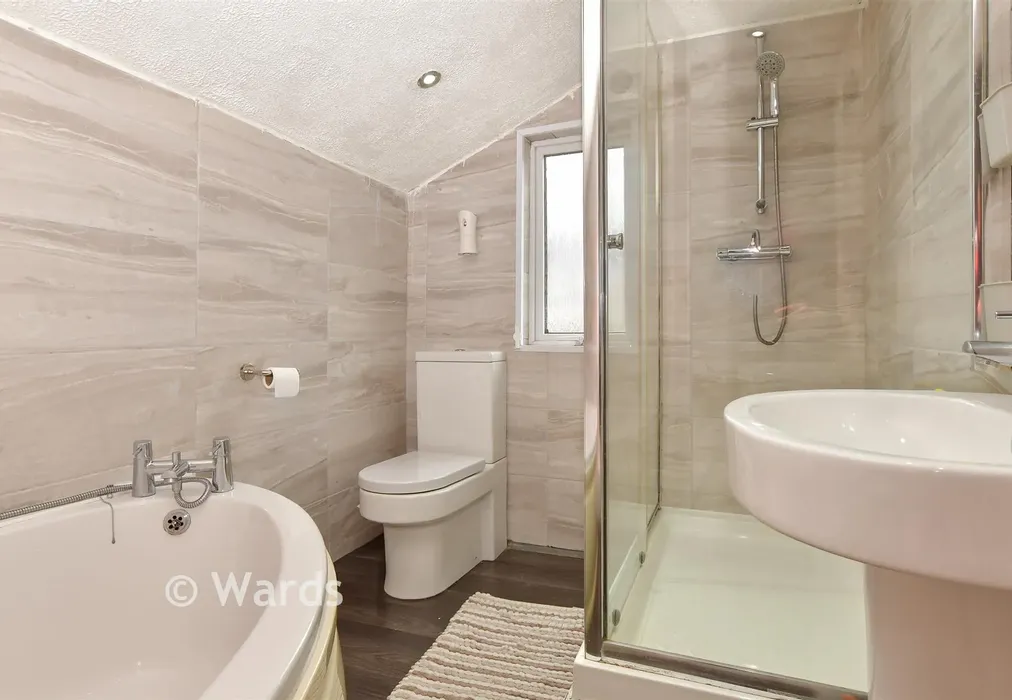Bathroom - Arden Street, Gillingham, Kent - Wards of Kent