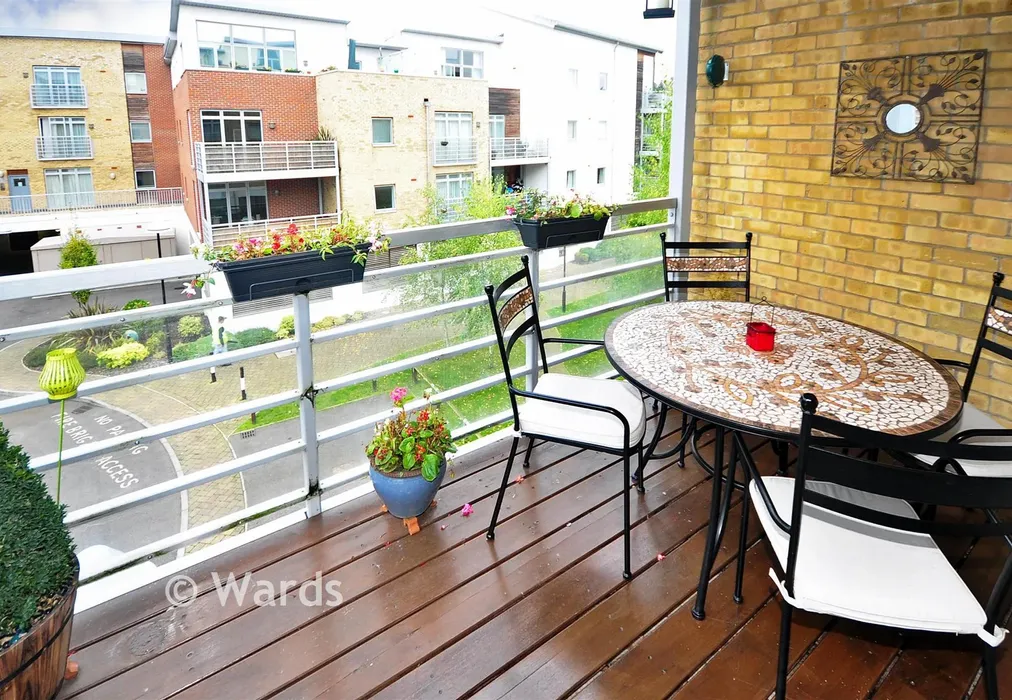 Balcony - Kingfisher Meadow, Maidstone, Kent - Wards of Kent