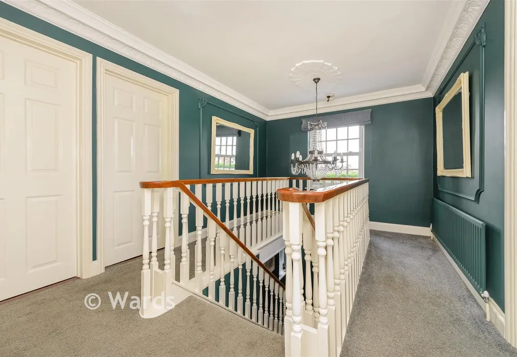 Landing - London Road, West Kingsdown, Sevenoaks, Kent - Wards of Kent