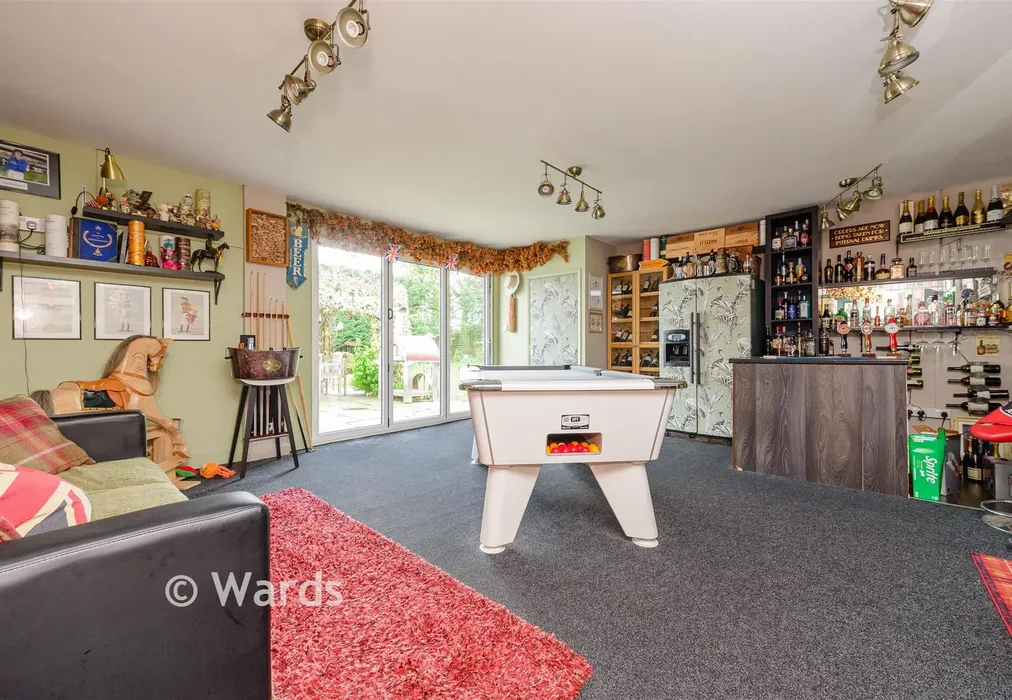 Bar/Games Room - London Road, West Kingsdown, Sevenoaks, Kent - Wards of Kent
