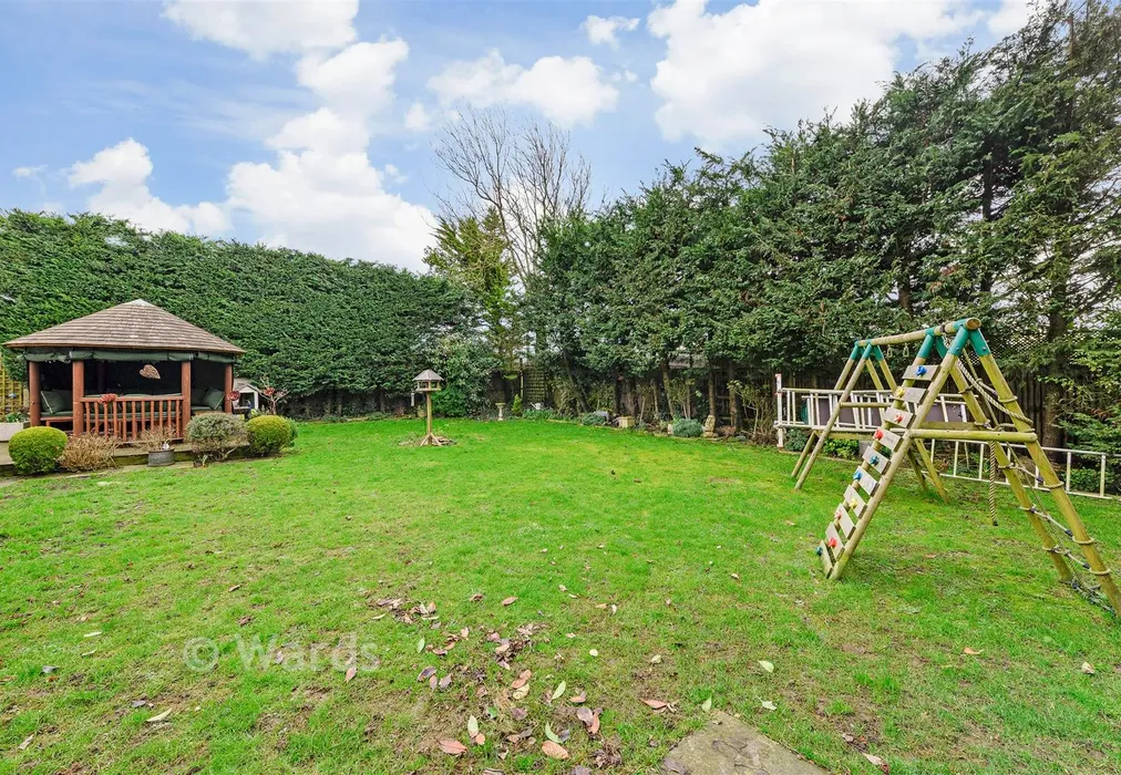 Rear Garden - London Road, West Kingsdown, Sevenoaks, Kent - Wards of Kent