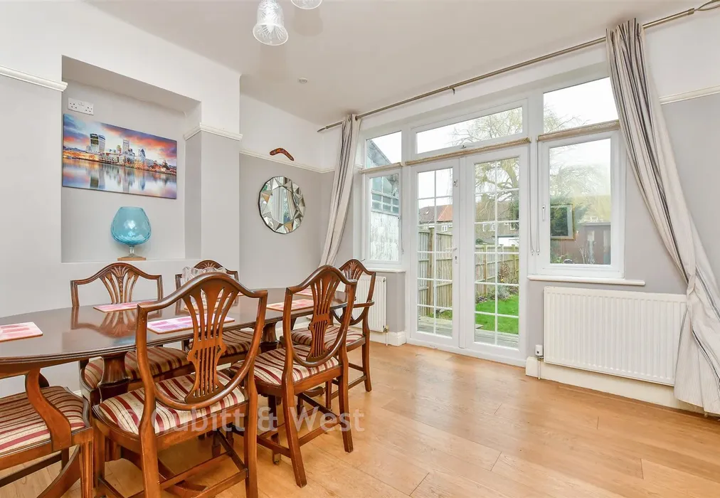 Dining Room - Greencourt Gardens, Croydon, Surrey - Wards of Kent