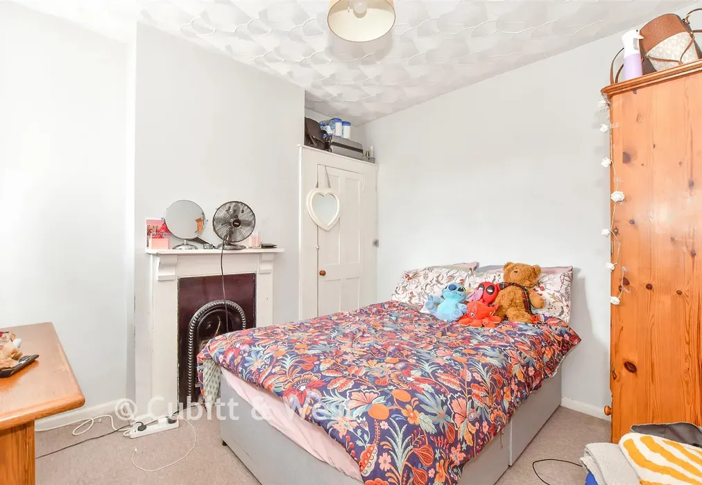 Bedroom 2 - Eton Road, Southsea, Hampshire - Wards of Kent