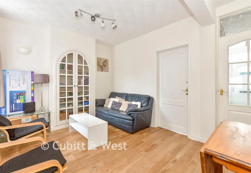 Lounge - Eton Road, Southsea, Hampshire - Wards of Kent