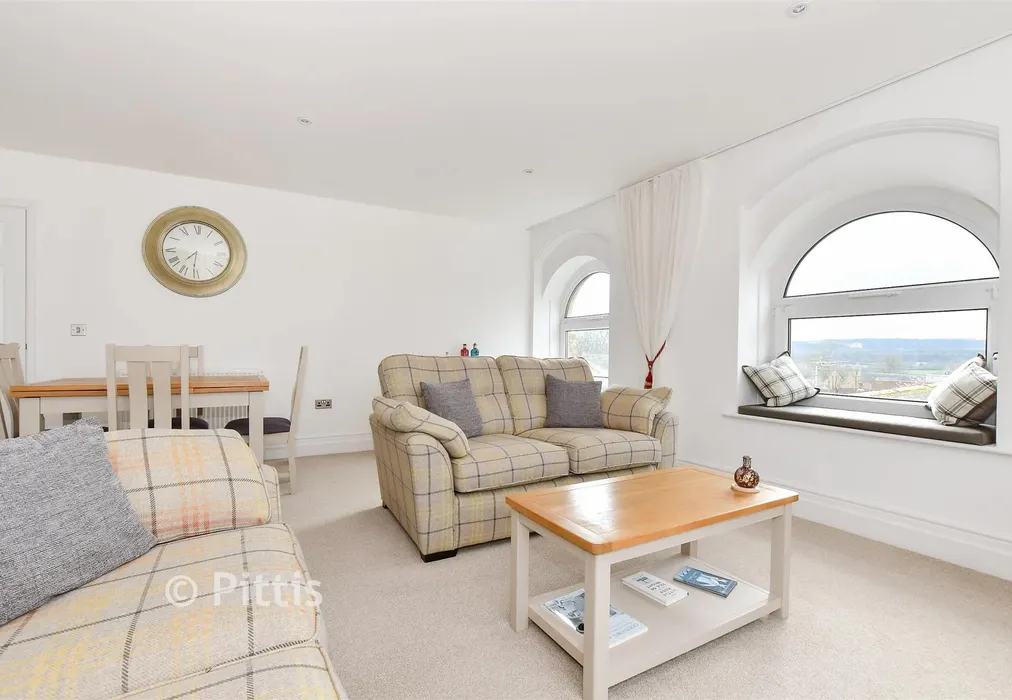 Kitchen/ Living Room - Main Road, Havenstreet, Isle of Wight - Wards of Kent