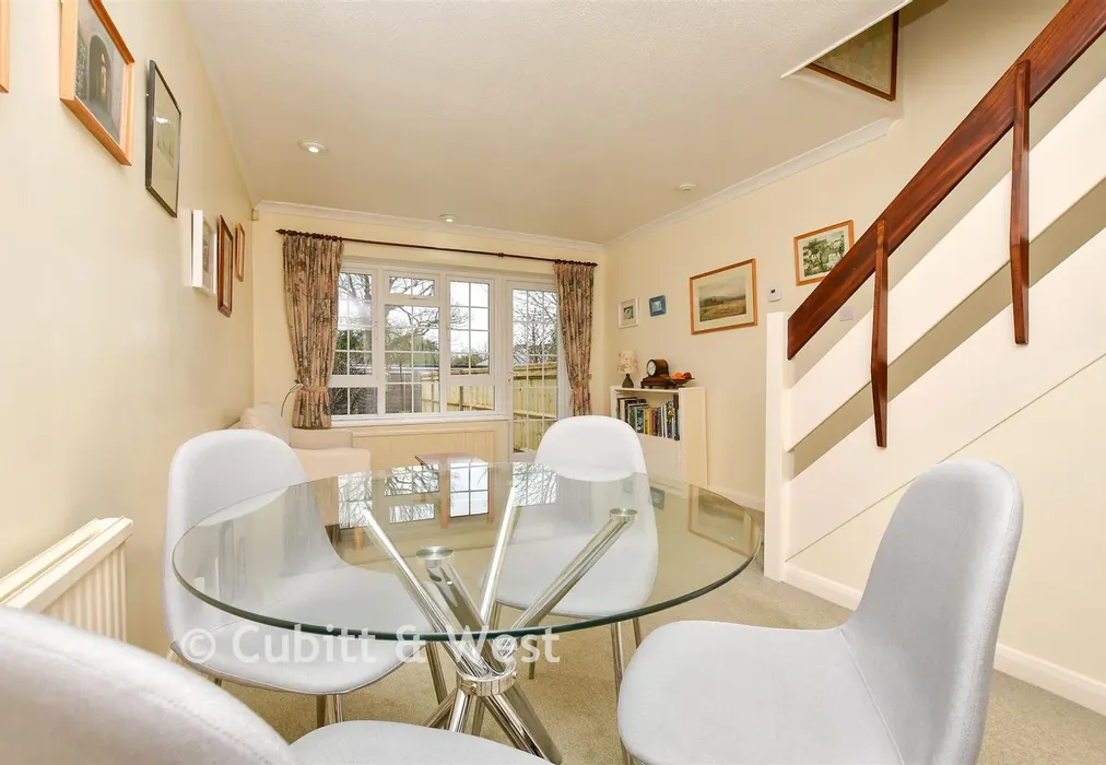 Lounge/Diner - Walton On The Hill, Walton-On-The-Hill, Tadworth, Surrey - Wards of Kent