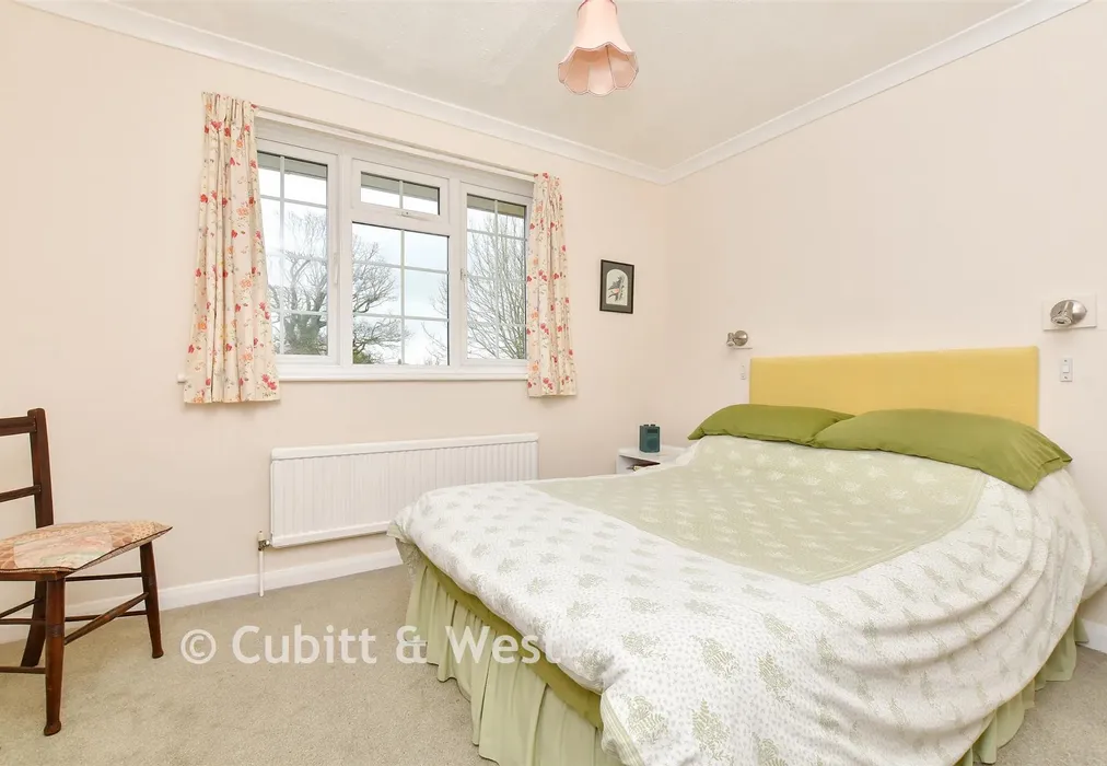 Bedroom 1 - Walton On The Hill, Walton-On-The-Hill, Tadworth, Surrey - Wards of Kent