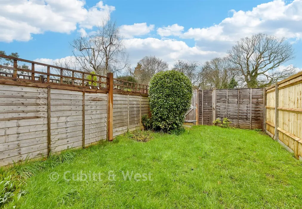 Rear Garden - Walton On The Hill, Walton-On-The-Hill, Tadworth, Surrey - Wards of Kent