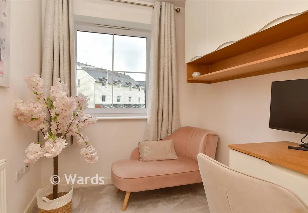 Bedroom 2 - Berry Drive, Holborough Lakes, Snodland, Kent - Wards of Kent