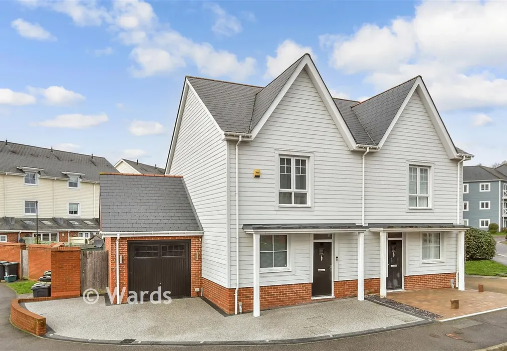External (Web) - Berry Drive, Holborough Lakes, Snodland, Kent - Wards of Kent