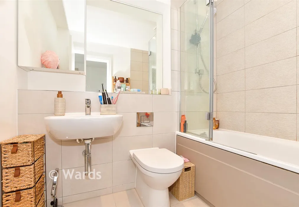 Bathroom - Coppice Close, Tunbridge Wells, Kent - Wards of Kent
