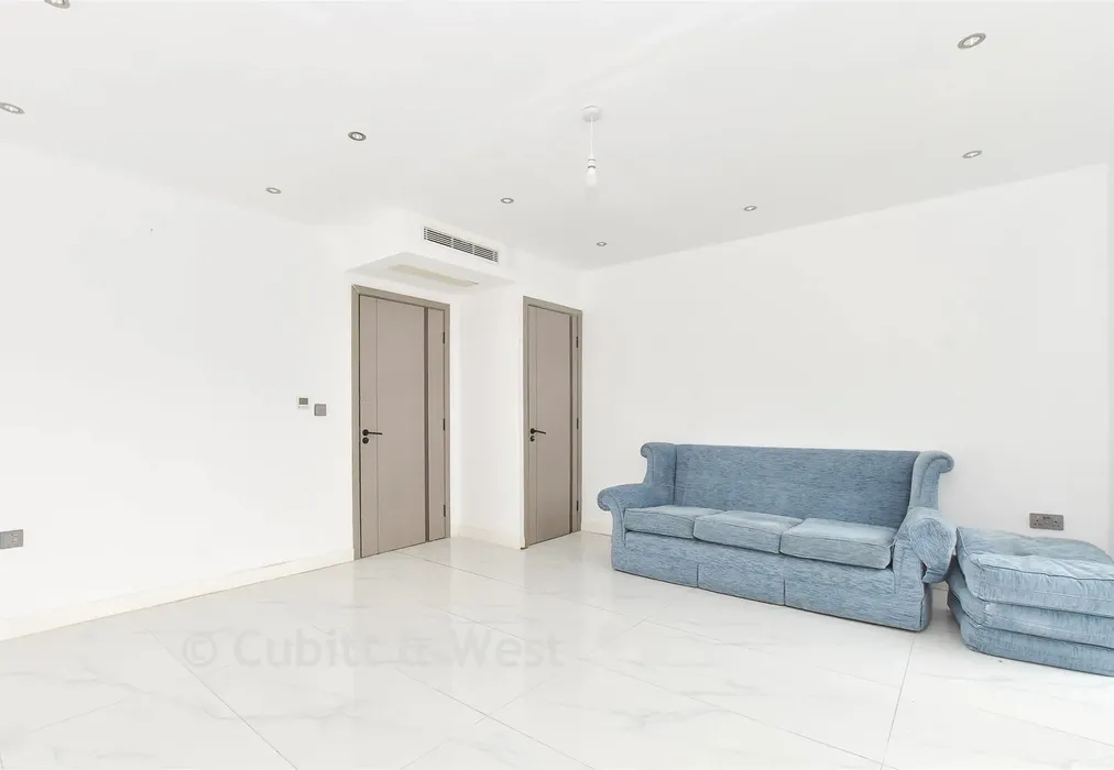 Living Room - Whitehill Road, Crowborough, East Sussex - Wards of Kent