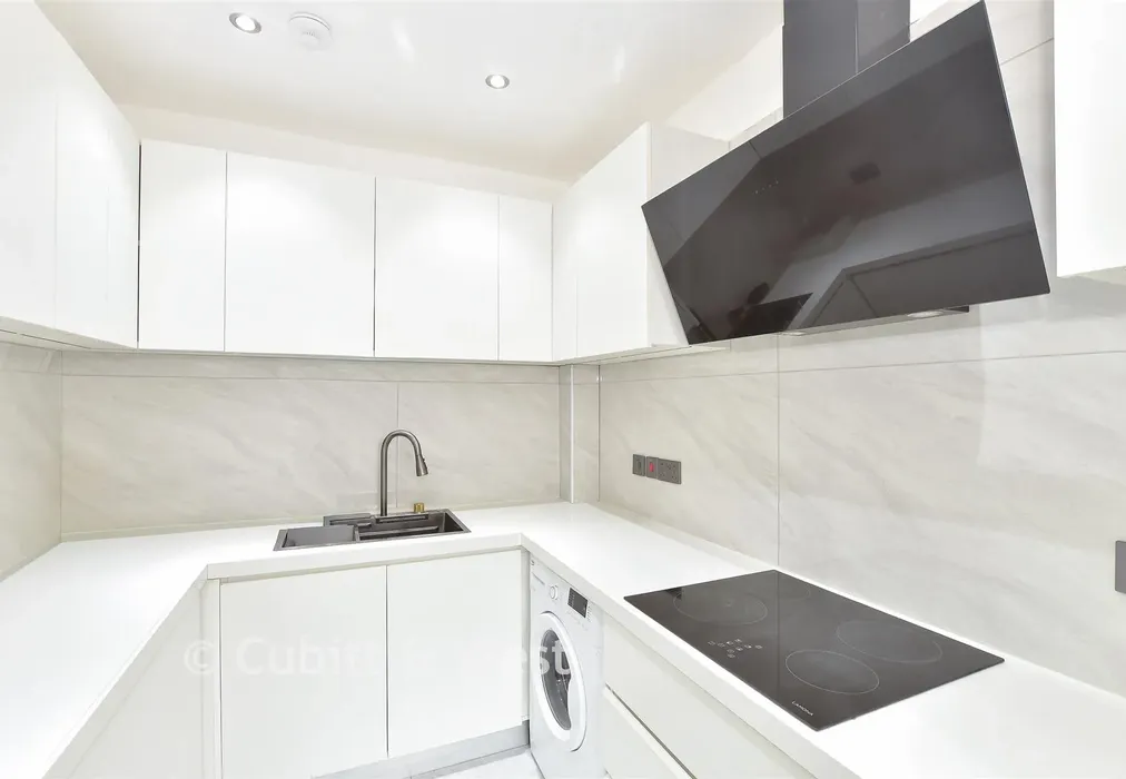 Kitchen - Whitehill Road, Crowborough, East Sussex - Wards of Kent