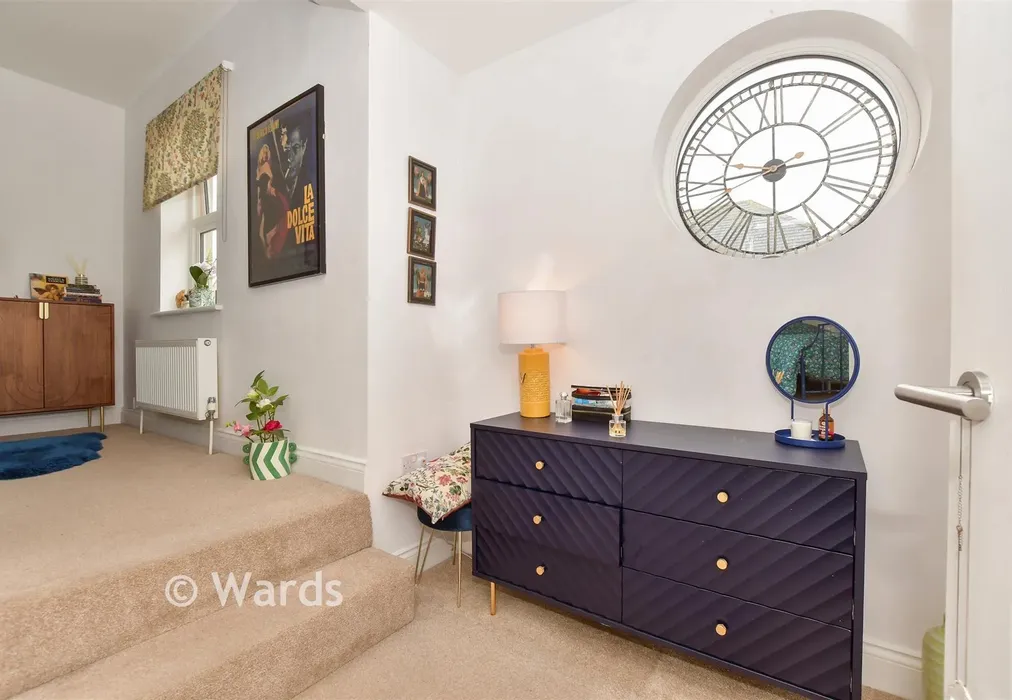 Dressing Area - Ardent Avenue, Walmer, Deal, Kent - Wards of Kent