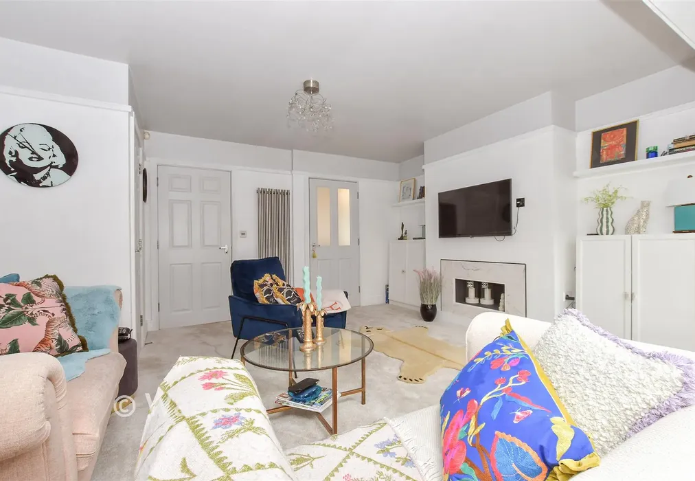 Lounge - Ardent Avenue, Walmer, Deal, Kent - Wards of Kent