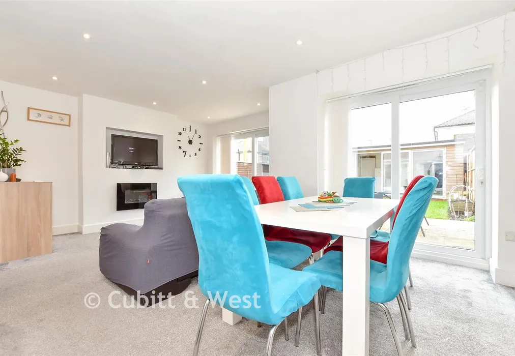 Internal Lifestyle Photograph - Chichester Road, Bognor Regis, West Sussex - Wards of Kent