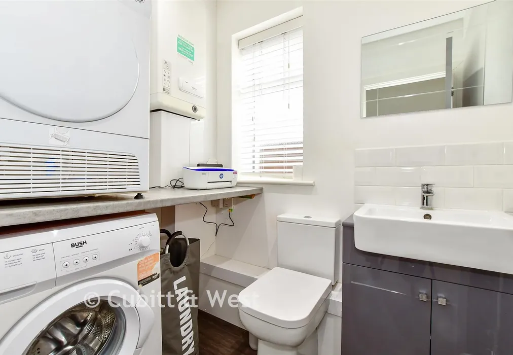 Internal Lifestyle Photograph - Chichester Road, Bognor Regis, West Sussex - Wards of Kent