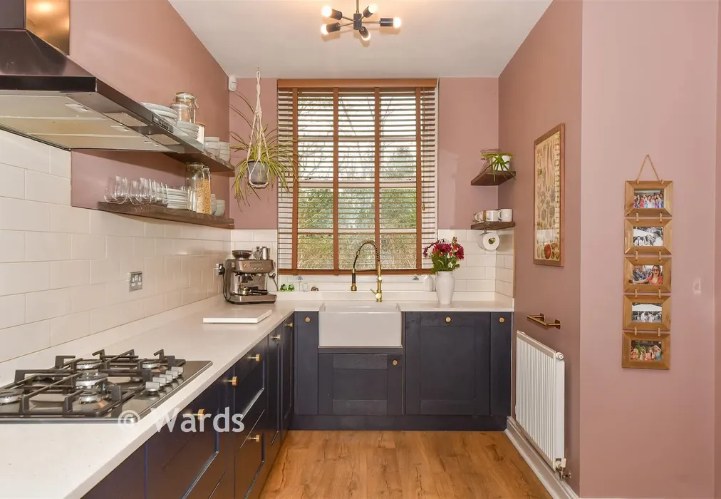 Kitchen - Three Fields Road, Tenterden, Kent - Wards of Kent