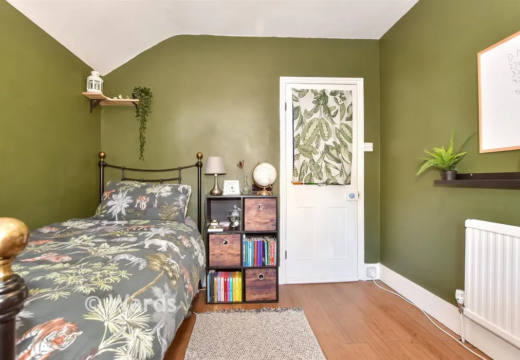 Bedroom 5 - Priory Grove, Dover, Kent - Wards of Kent