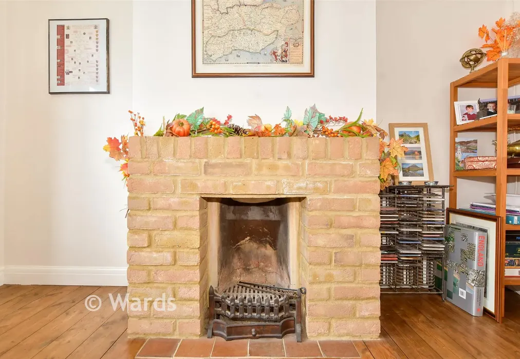 Internal Feature - St. Nicholas Road, Hythe, Kent - Wards of Kent