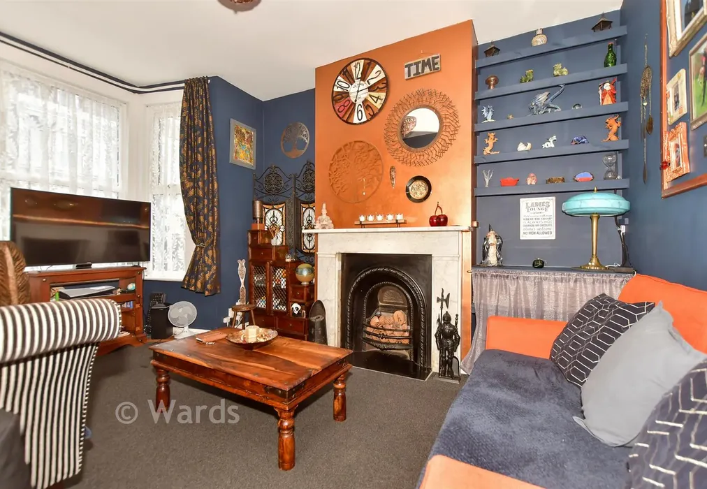 Lounge - Clarendon Road, Dover, Kent - Wards of Kent