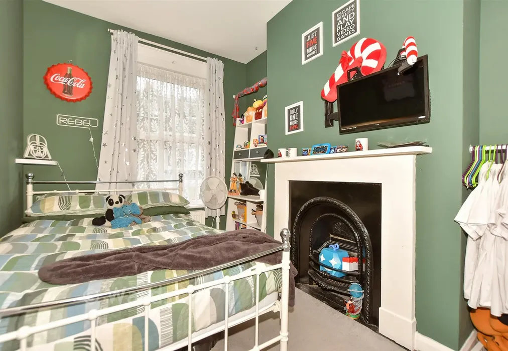 Bedroom 3 - Clarendon Road, Dover, Kent - Wards of Kent
