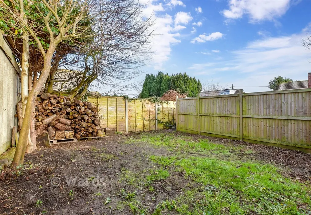 Rear Garden - The Street, Sholden, Deal, Kent - Wards of Kent