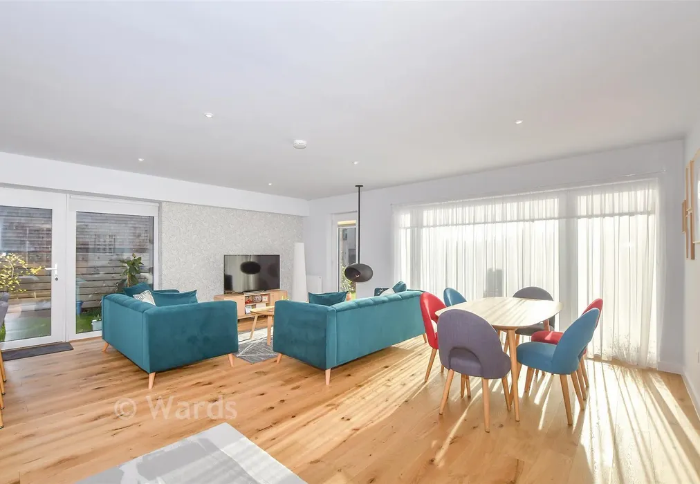 Lounge/Diner/Kitchen - Hernhill, Faversham, Kent - Wards of Kent